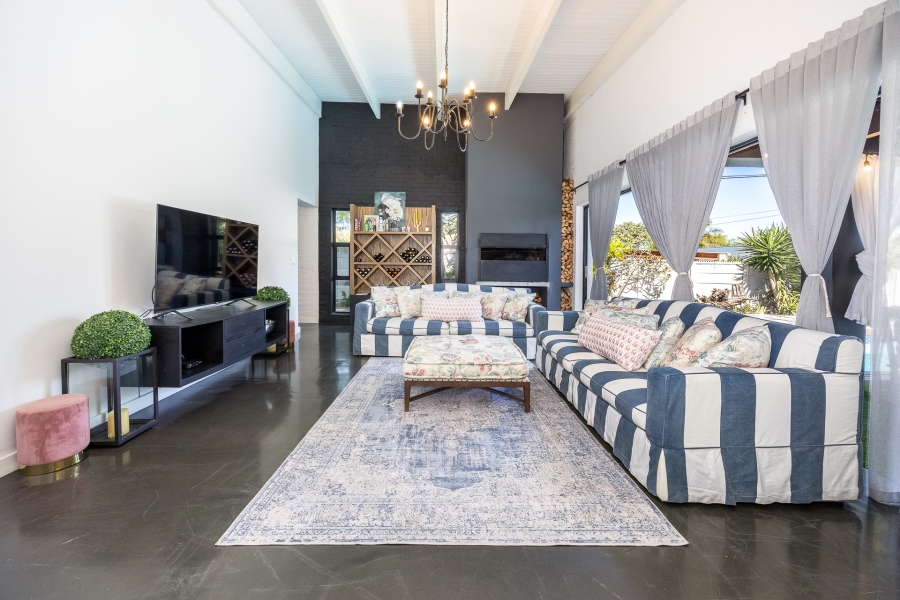 5 Bedroom Property for Sale in Elim Western Cape